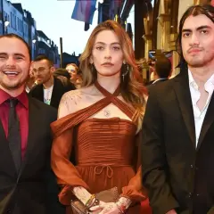 Paris Jackson i jej bracia, Prince i Blanket, na czerwonym dywanie. Dzieci Michaela Jacksona wspierają się nawzajem.