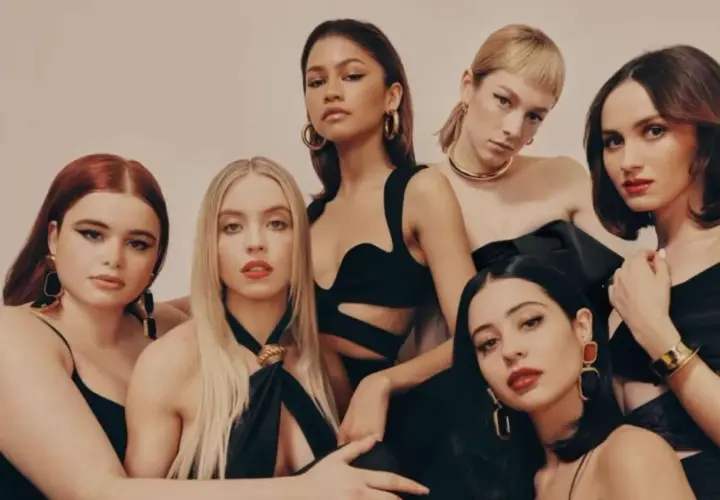 Gwiazdy "Euforii" w czerniach, gotowe na sezon 3. Zendaya, Hunter Schafer, Sydney Sweeney i inne w zmysłowych pozach.