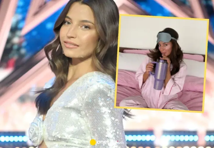 Julia Wieniawa w piżamie i opasce na oczy, popijająca napój z kubka. Przygotowania do nocowanki.