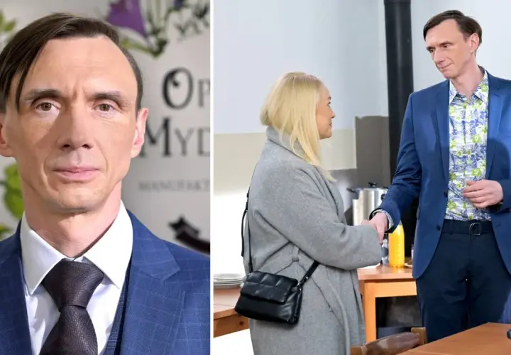 Mężczyzna w niebieskiej marynarce, być może mąż Anny Ilczuk, wita się z kobietą.