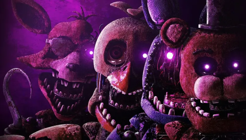 Przerażające animatroniki Freddy'ego, Chici i Foxy'ego z fnaf movie 2 z fioletowymi oczami.