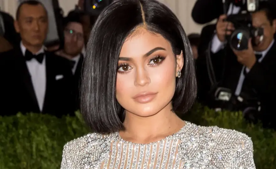 Kylie Jenner - ile ma dzieci? Imiona, wiek, ojciec (2026)