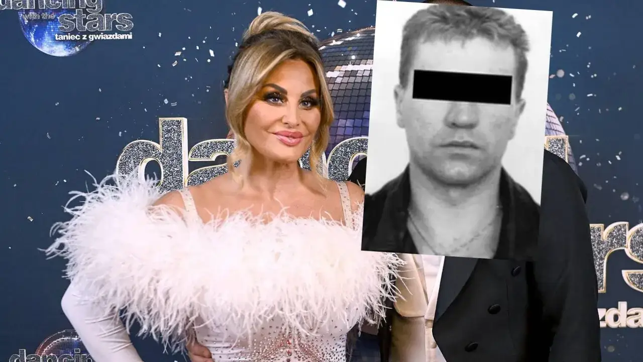 Dagmara Kaźmierska w pi&oacute;rach obok wizerunku jej męża.